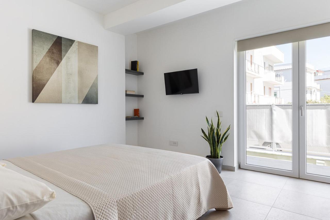 Oneweek Gaeta Suites And Apartments Eksteriør billede