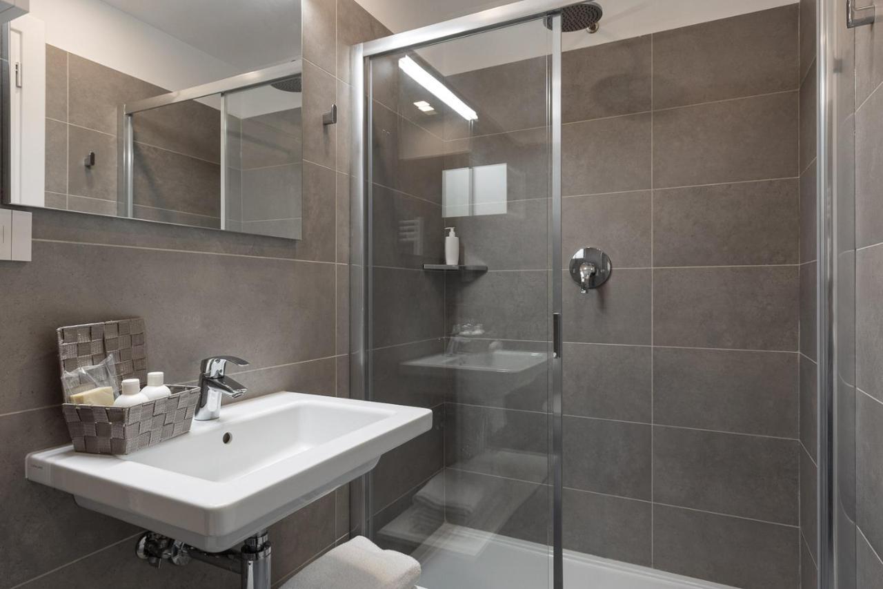 Oneweek Gaeta Suites And Apartments Eksteriør billede