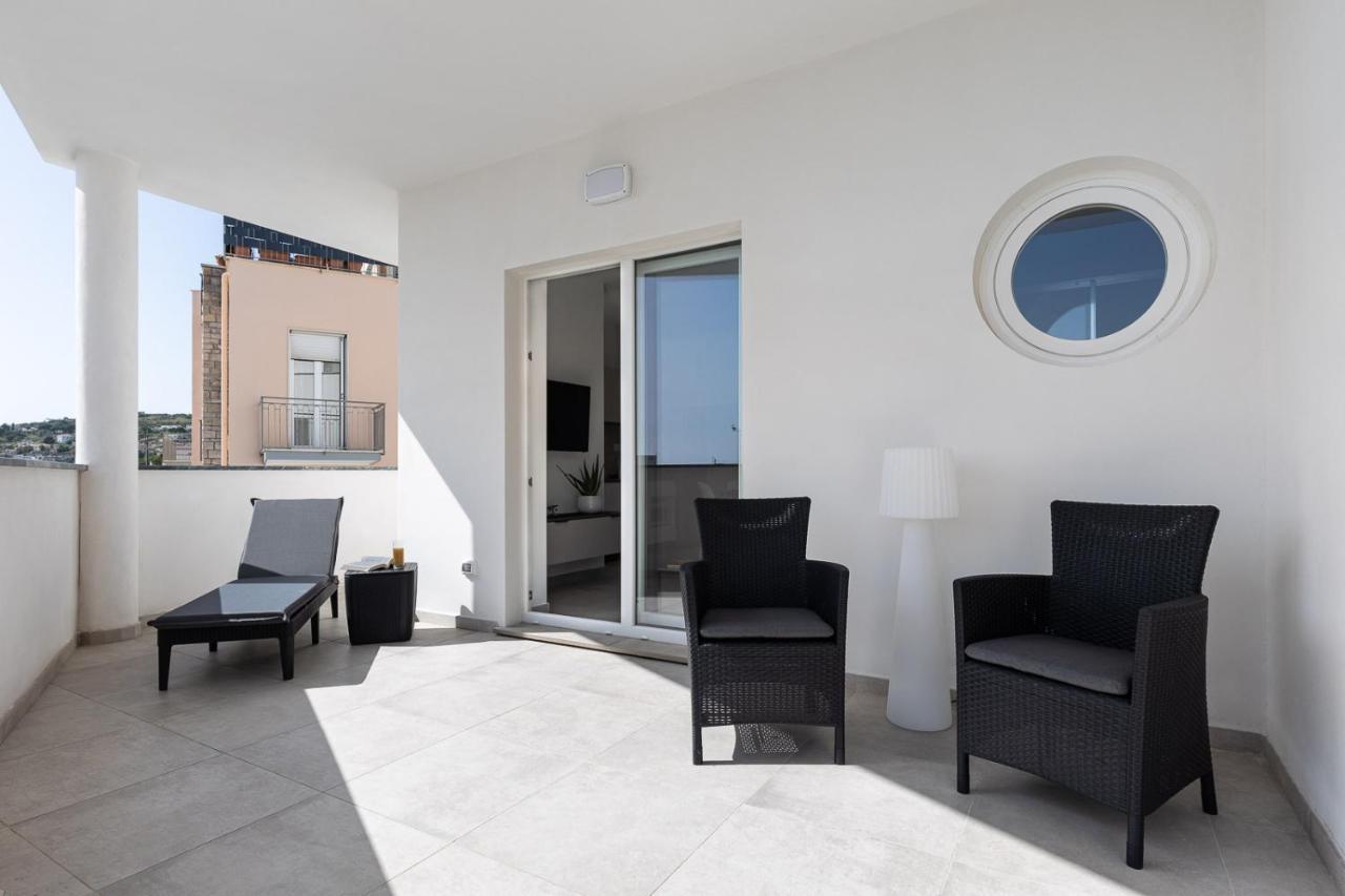 Oneweek Gaeta Suites And Apartments Eksteriør billede
