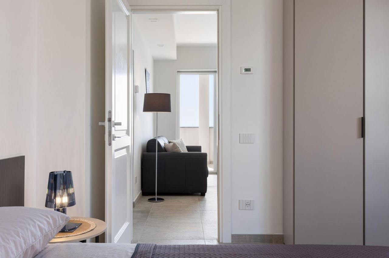Oneweek Gaeta Suites And Apartments Eksteriør billede