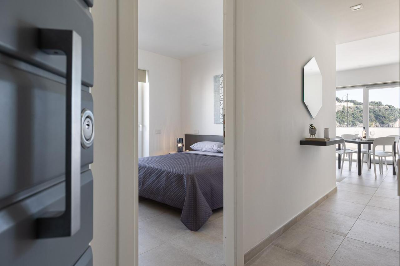 Oneweek Gaeta Suites And Apartments Eksteriør billede